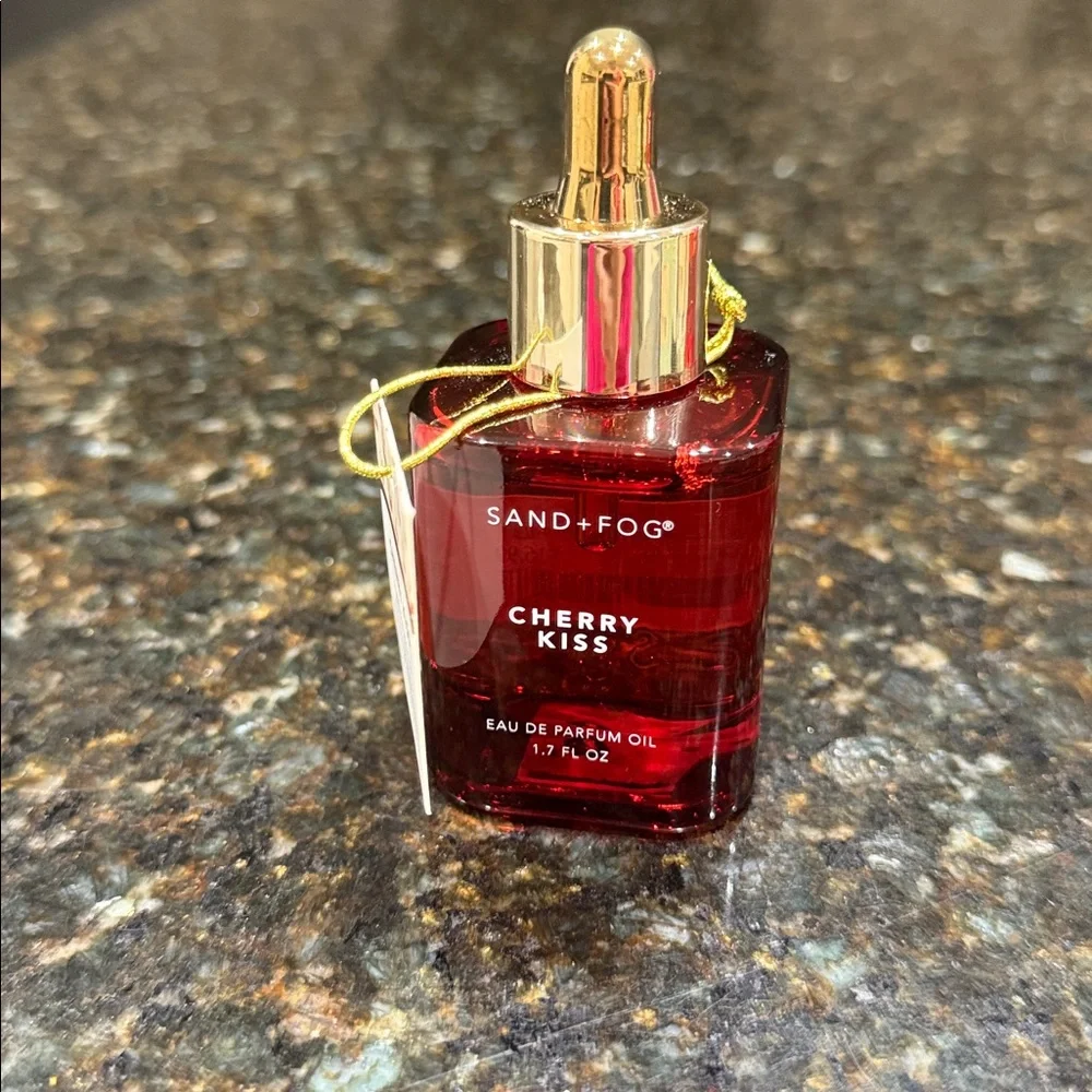 Sand and fog Cherry Kiss Eau de Parfum Oil - Red